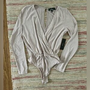 Never Worn Lulu's Women's Taupe Long Sleeve Bodysuit